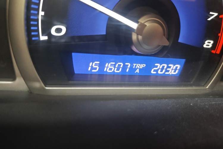 Used CIIMO 2012 1.8L Automatic Odometer Close Up