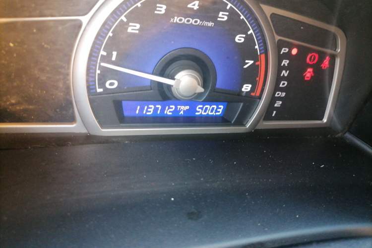 Used CIIMO 2012 1.8L Automatic Odometer Close Up