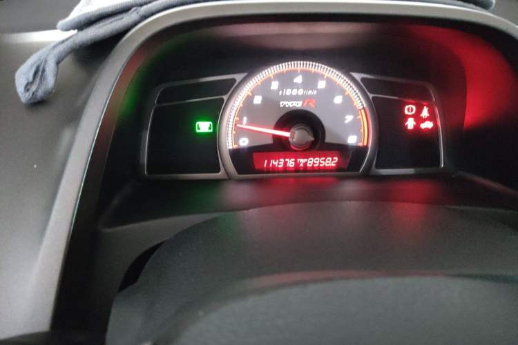 Used CIIMO 2012 1.8L Manual Odometer Close Up