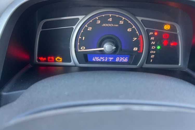 Used CIIMO 2012 1.8L Automatic Odometer Close Up