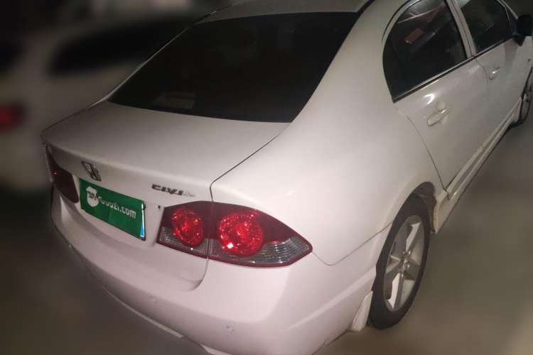 Used CIIMO 2012 1.8L Automatic Rear