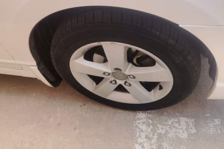 Used CIIMO 2012 1.8L Automatic Right Front Wheel Hub