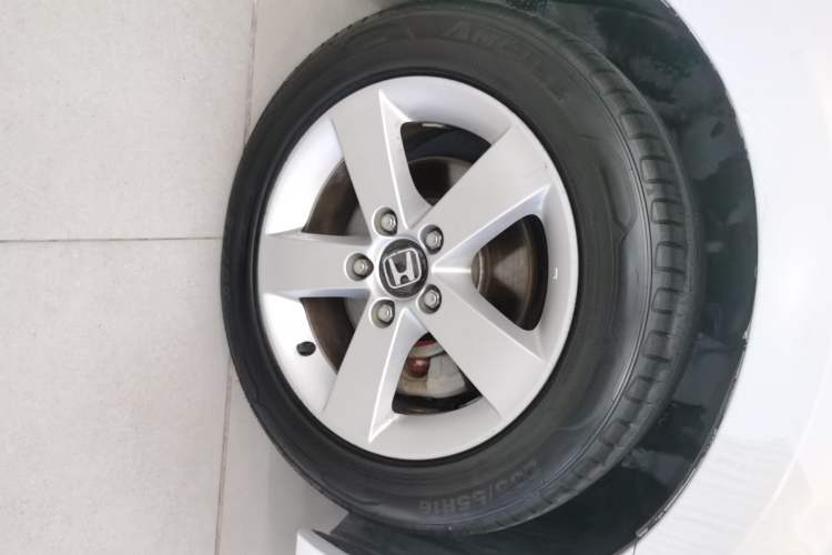 Used CIIMO 2012 1.8L Automatic Right Front Wheel Hub