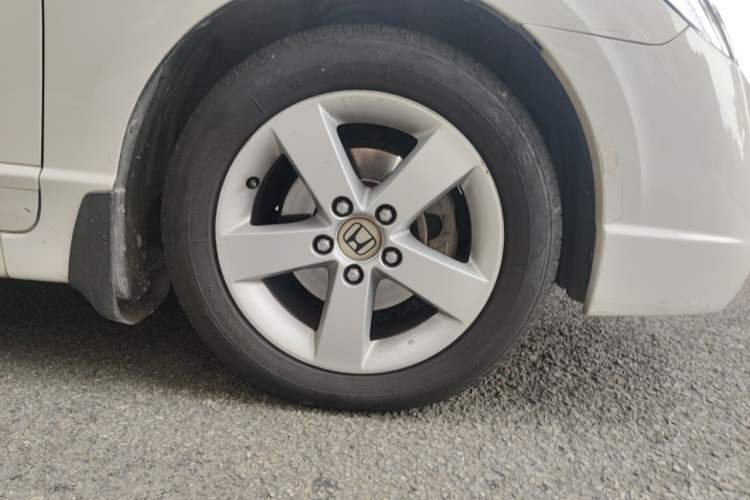 Used CIIMO 2012 1.8L Automatic Right Front Wheel Hub