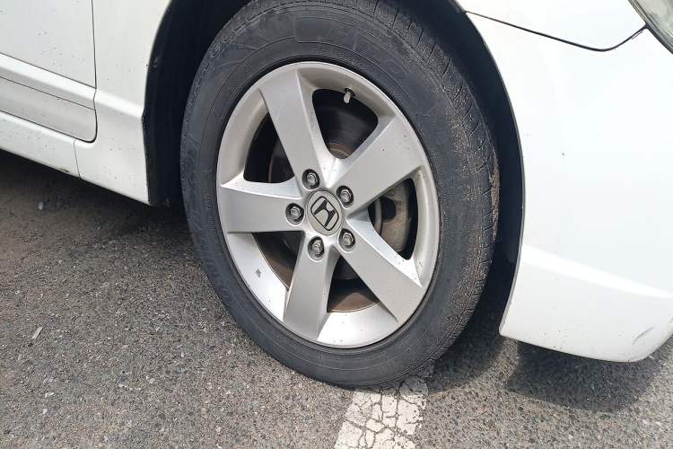 Used CIIMO 2012 1.8L Automatic Right Front Wheel Hub