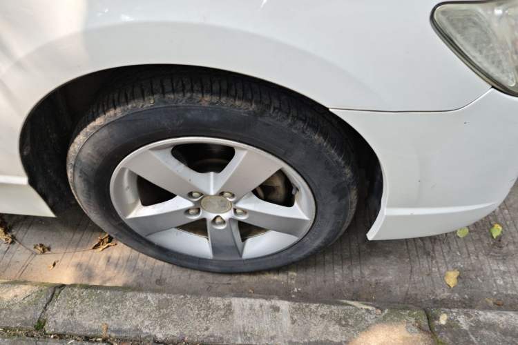 Used CIIMO 2012 1.8L Automatic Right Front Wheel Hub