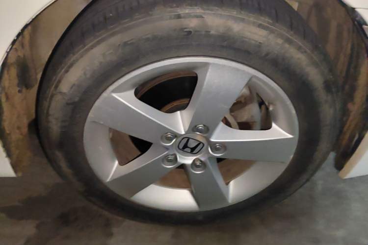 Used CIIMO 2012 1.8L Automatic Right Front Wheel Hub