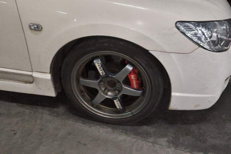 Used CIIMO 2012 1.8L Automatic Right Front Wheel Hub