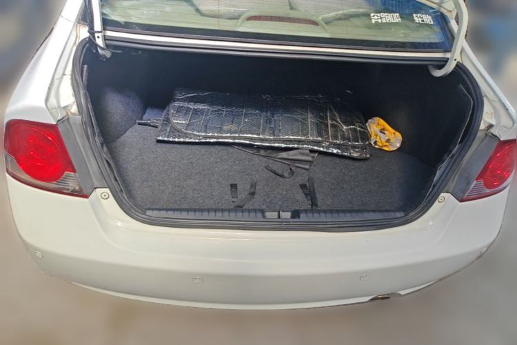 Used CIIMO 2012 1.8L Automatic Trunk