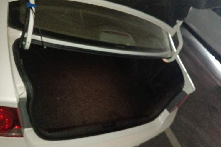 Used CIIMO 2012 1.8L Automatic Trunk