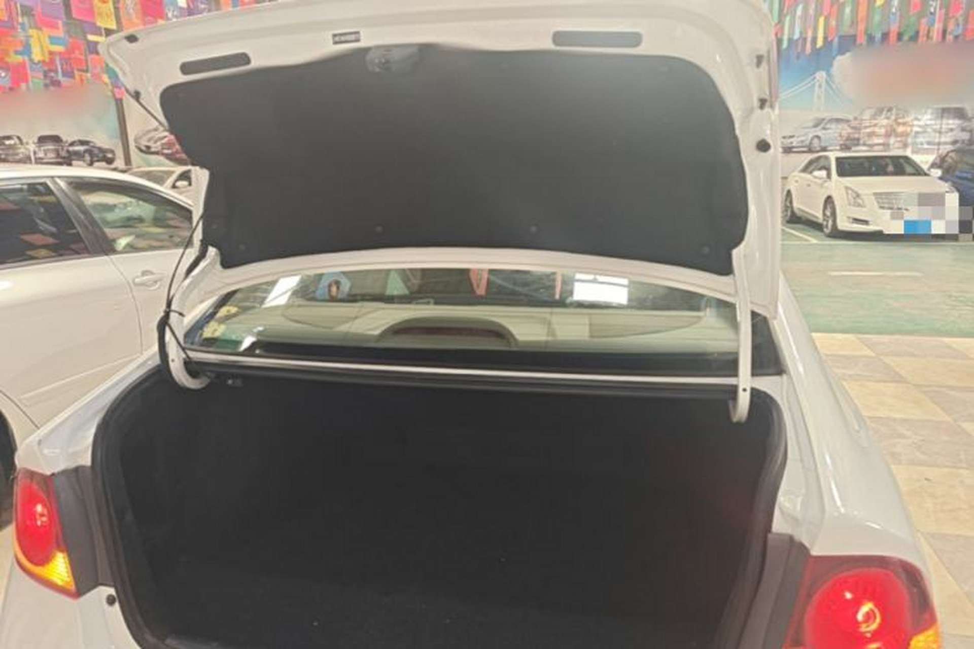 Used CIIMO 2012 1.8L Automatic Trunk