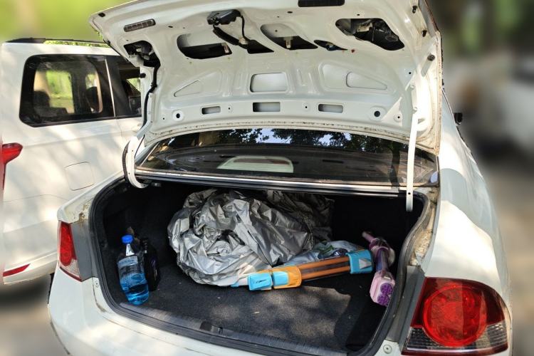Used CIIMO 2012 1.8L Automatic Trunk