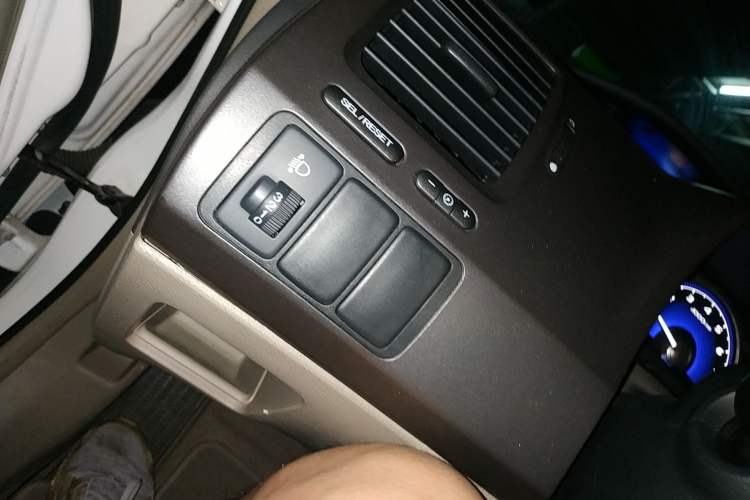 Used CIIMO 2012 1.8L Automatic Vehicle Key