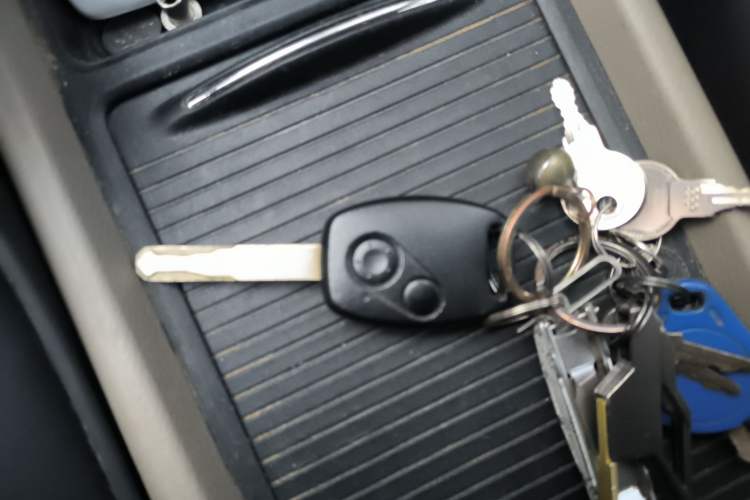 Used CIIMO 2012 1.8L Manual Vehicle Key