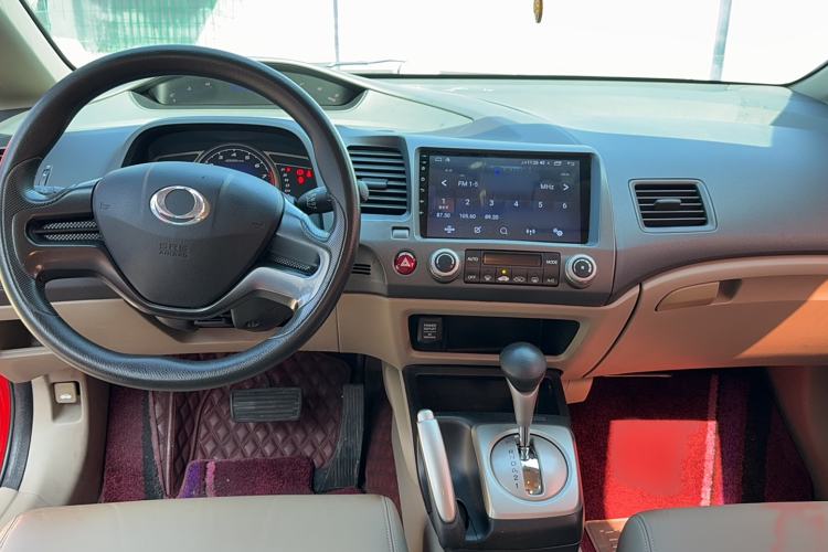 Used CIIMO 2015 1.8L Automatic Luxury Edition Interior 3