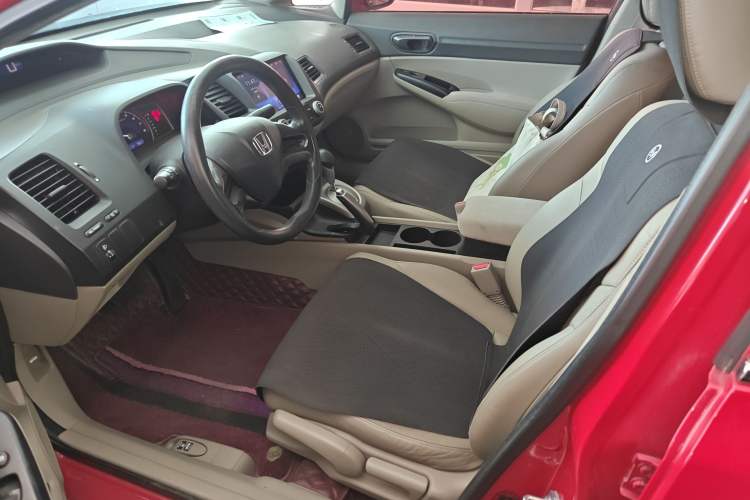 Used CIIMO 2015 1.8L Automatic Luxury Edition Left Front Seat