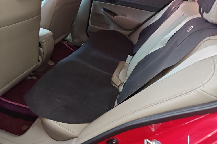 Used CIIMO 2015 1.8L Automatic Luxury Edition Left Rear Seat