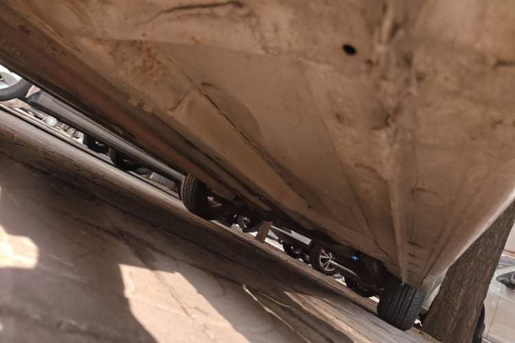 Used CIIMO 2015 1.8L Automatic Comfort Edition Chassis Front Left