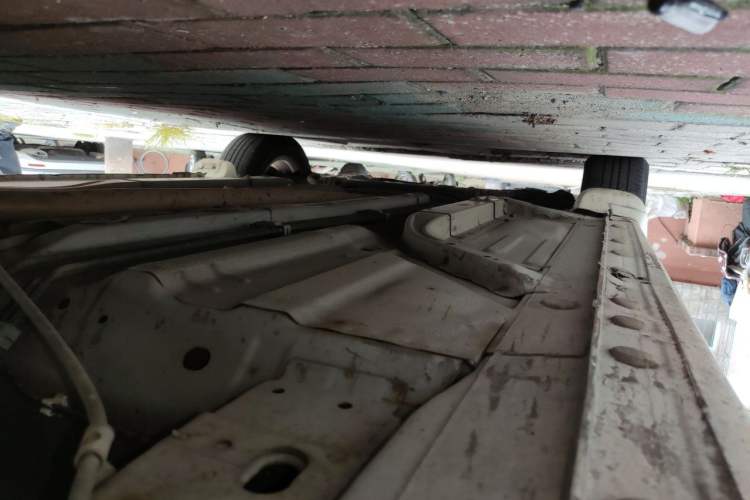 Used CIIMO 2015 1.8L Automatic Comfort Edition Chassis Rear Left