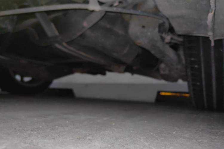 Used CIIMO 2015 1.8L Automatic Luxury Edition Chassis Rear Left
