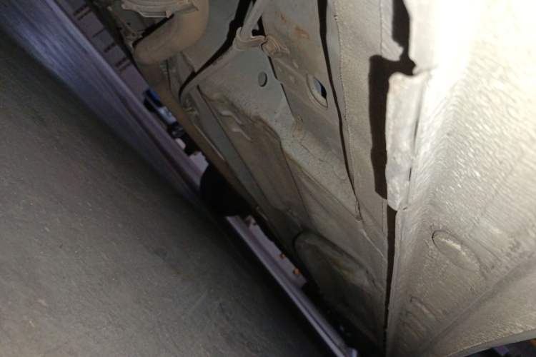 Used CIIMO 2015 1.8L Automatic Comfort Edition Chassis Rear Right