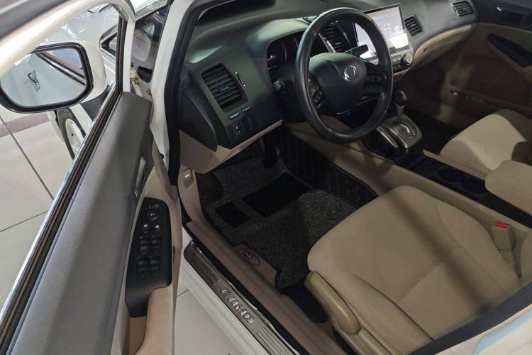 Used CIIMO 2015 1.8L Automatic Comfort Edition Driver Seat