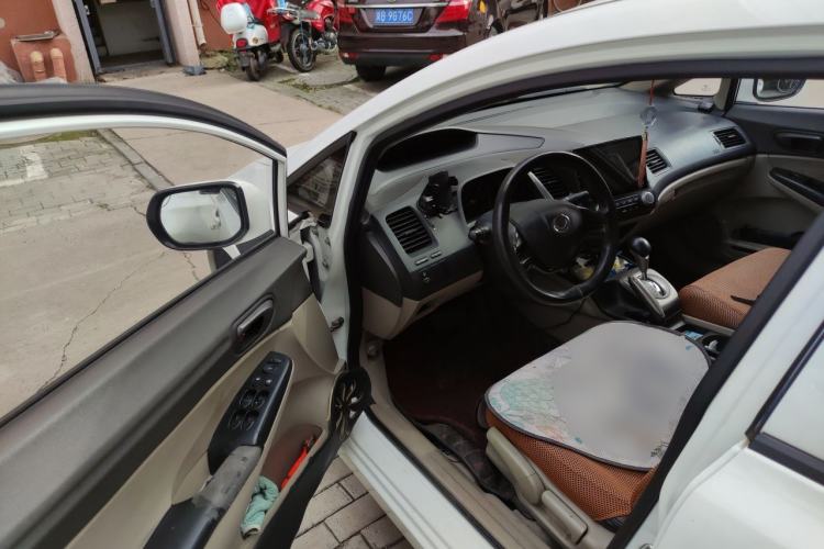 Used CIIMO 2015 1.8L Automatic Comfort Edition Driver Seat