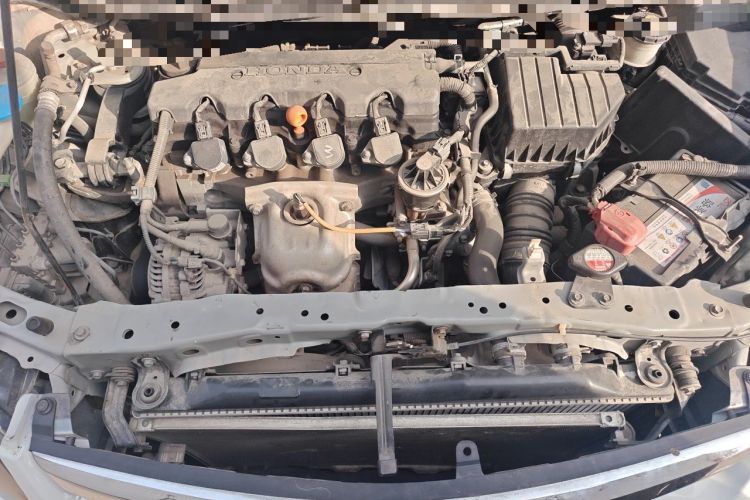 Used CIIMO 2015 1.8L Automatic Comfort Edition Engine Bay