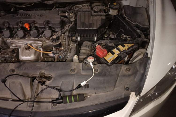 Used CIIMO 2015 1.8L Automatic Comfort Edition Engine Bay Left