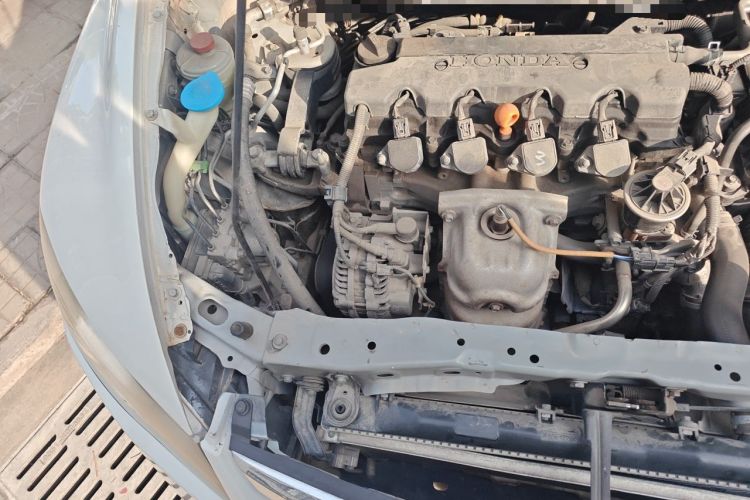 Used CIIMO 2015 1.8L Automatic Comfort Edition Engine Bay Right