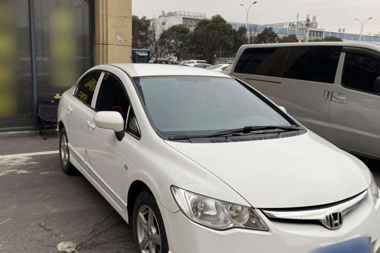 Used CIIMO 2015 1.8L Automatic Comfort Edition Exterior 2