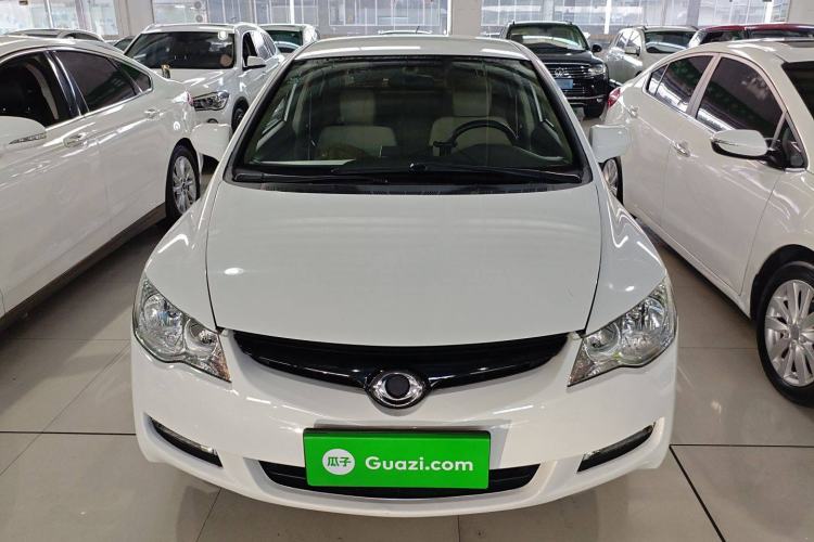 Used CIIMO 2015 1.8L Automatic Comfort Edition Front