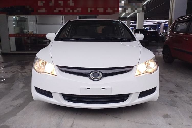 Used CIIMO 2015 1.8L Automatic Comfort Edition Front