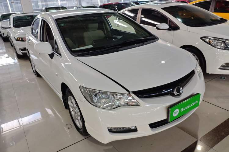 Used CIIMO 2015 1.8L Automatic Comfort Edition Front Right 45 Deg