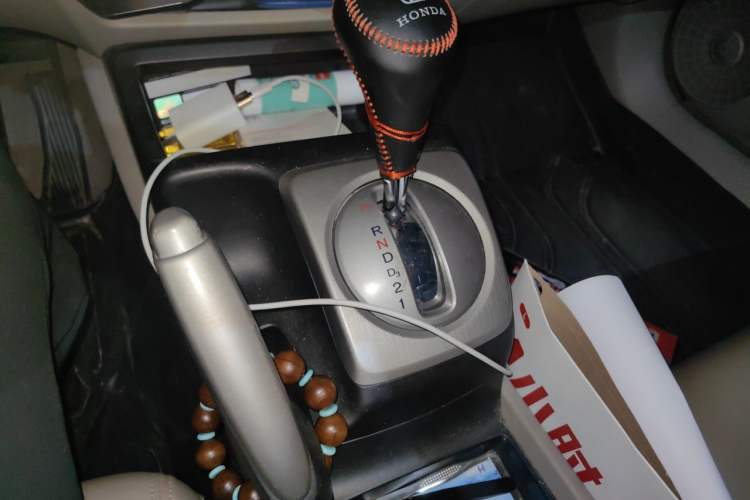 Used CIIMO 2015 1.8L Automatic Luxury Edition Gear Lever