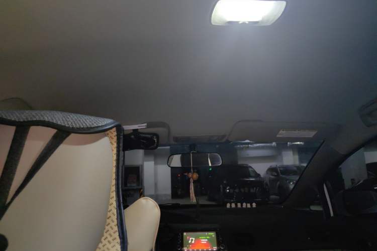 Used CIIMO 2015 1.8L Automatic Luxury Edition Headliner