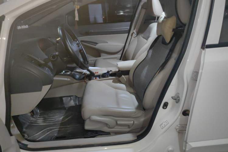 Used CIIMO 2015 1.8L Automatic Luxury Edition Left Front Seat