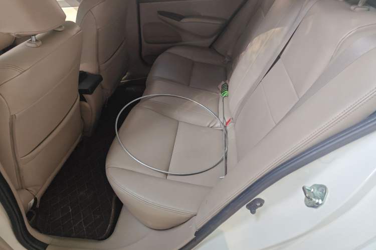 Used CIIMO 2015 1.8L Automatic Comfort Edition Left Rear Seat