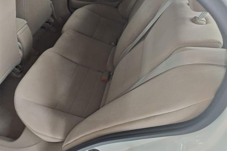 Used CIIMO 2015 1.8L Automatic Comfort Edition Left Rear Seat