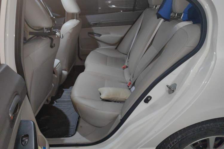 Used CIIMO 2015 1.8L Automatic Luxury Edition Left Rear Seat