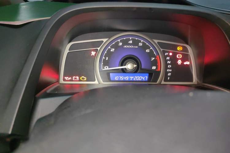 Used CIIMO 2015 1.8L Automatic Comfort Edition Odometer Close Up