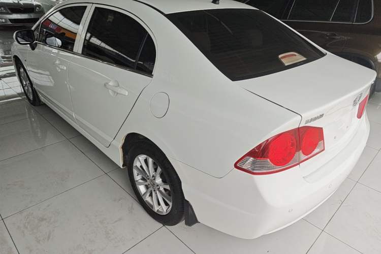 Used CIIMO 2015 1.8L Automatic Comfort Edition Rear Left 45 Deg