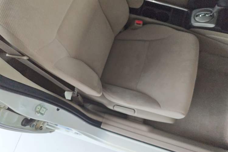 Used CIIMO 2015 1.8L Automatic Comfort Edition Right Front Seat