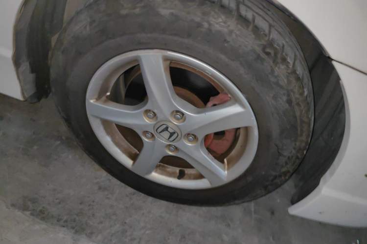 Used CIIMO 2015 1.8L Automatic Comfort Edition Right Front Wheel Hub