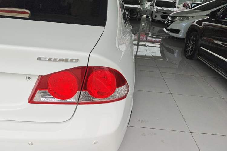 Used CIIMO 2015 1.8L Automatic Comfort Edition Right Rear Taillight