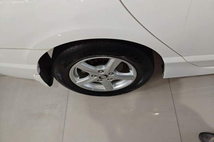 Used CIIMO 2015 1.8L Automatic Comfort Edition Right Rear Wheel Hub