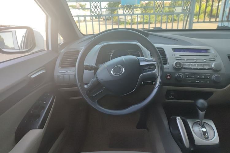Used CIIMO 2015 1.8L Automatic Luxury Edition Steering Wheel