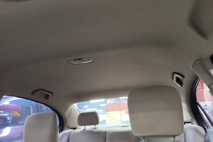 Used CIIMO 2015 1.8L Automatic Comfort Edition Headliner