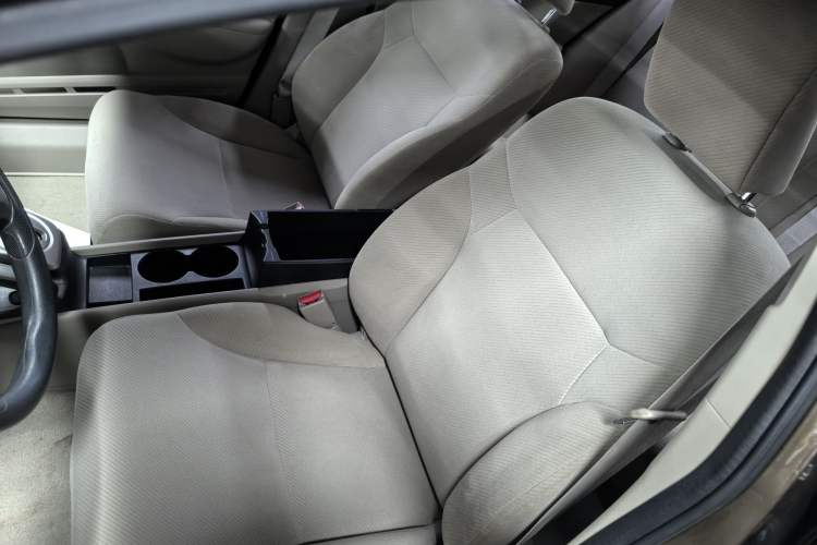 Used CIIMO 2015 1.8L Automatic Comfort Edition Interior 2