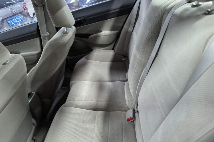 Used CIIMO 2015 1.8L Automatic Comfort Edition Interior 3